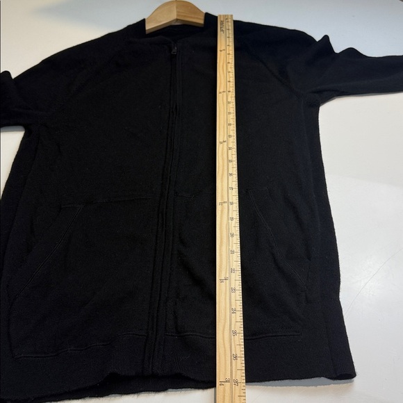Kit and Ace Black Full-Zip Lightweight Sweater Size Small - Picture 5 of 5